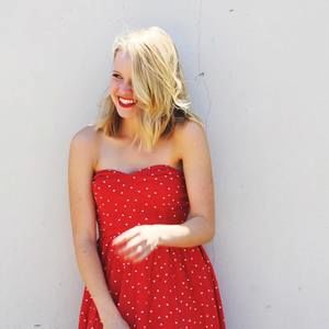 Meet your Posher, Laura